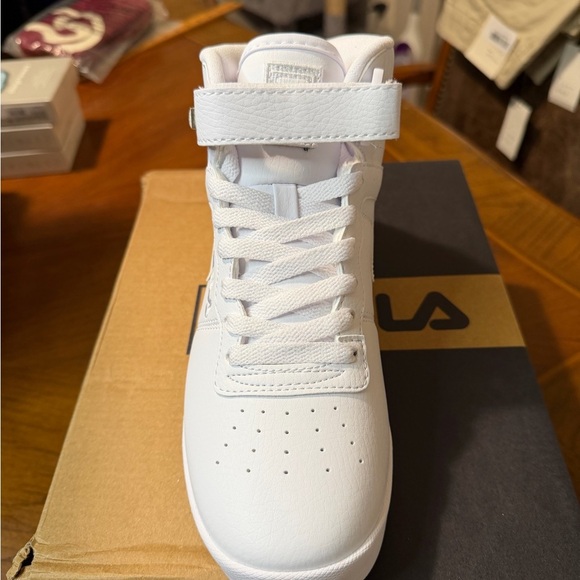 New in Box Women's Fila VULC 13 White High-Top Leather Sneakers Size 7 - Picture 7 of 10
